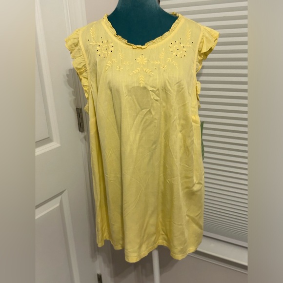 Lane Bryant Tops - Lane Bryant Cap Sleeve Floral Blouse NWT